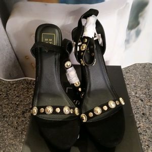 Sexy Black Wedge Heels!